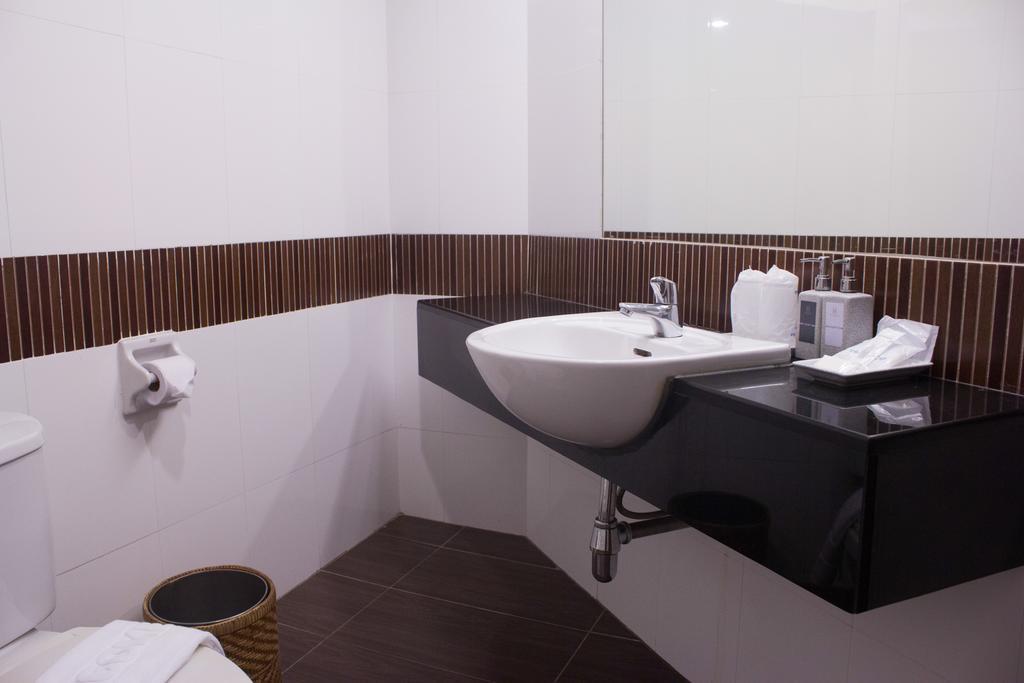 Hatyai Holiday Hotel Хат Яй Екстериор снимка