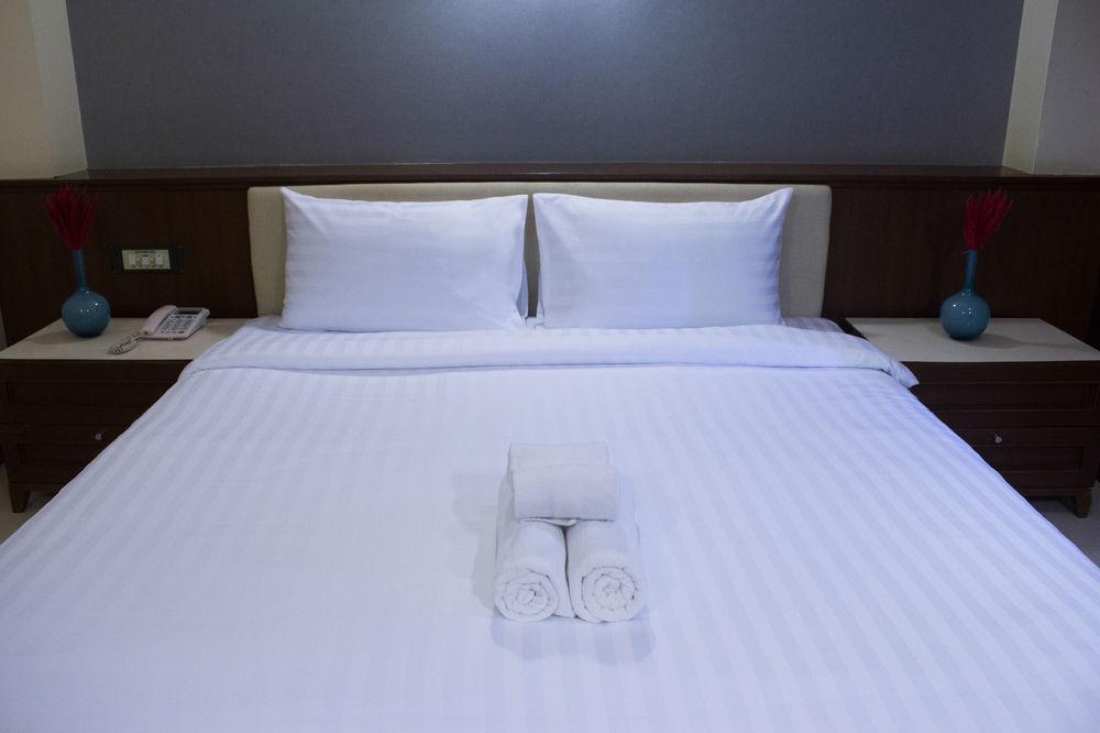 Hatyai Holiday Hotel Хат Яй Екстериор снимка