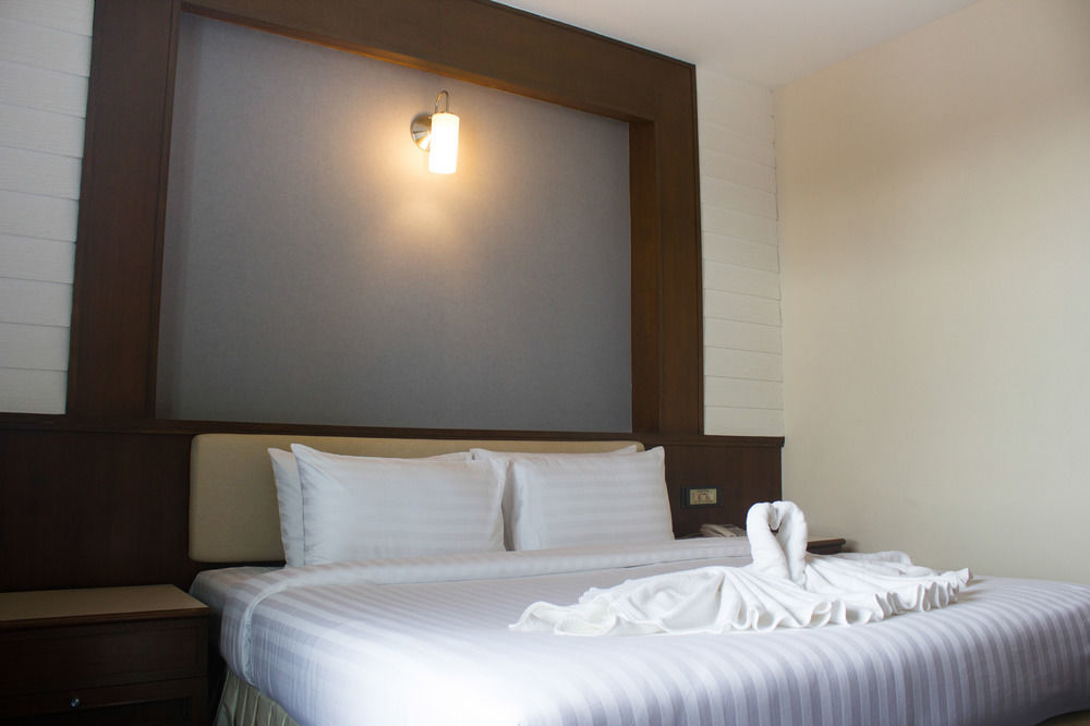 Hatyai Holiday Hotel Хат Яй Екстериор снимка