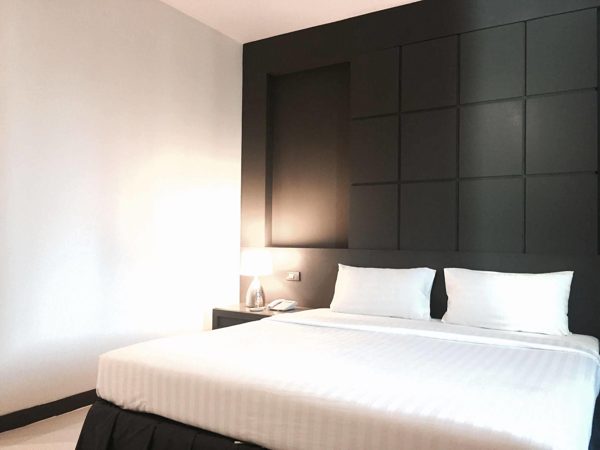 Hatyai Holiday Hotel Хат Яй Екстериор снимка