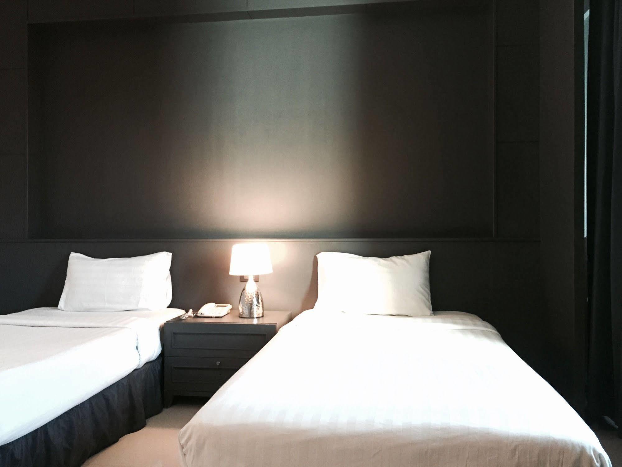 Hatyai Holiday Hotel Хат Яй Екстериор снимка