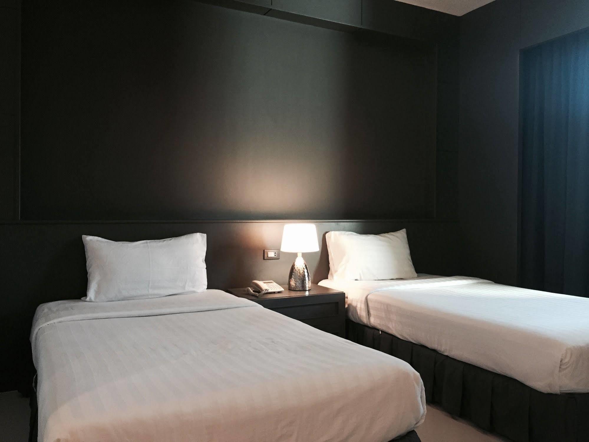 Hatyai Holiday Hotel Хат Яй Екстериор снимка