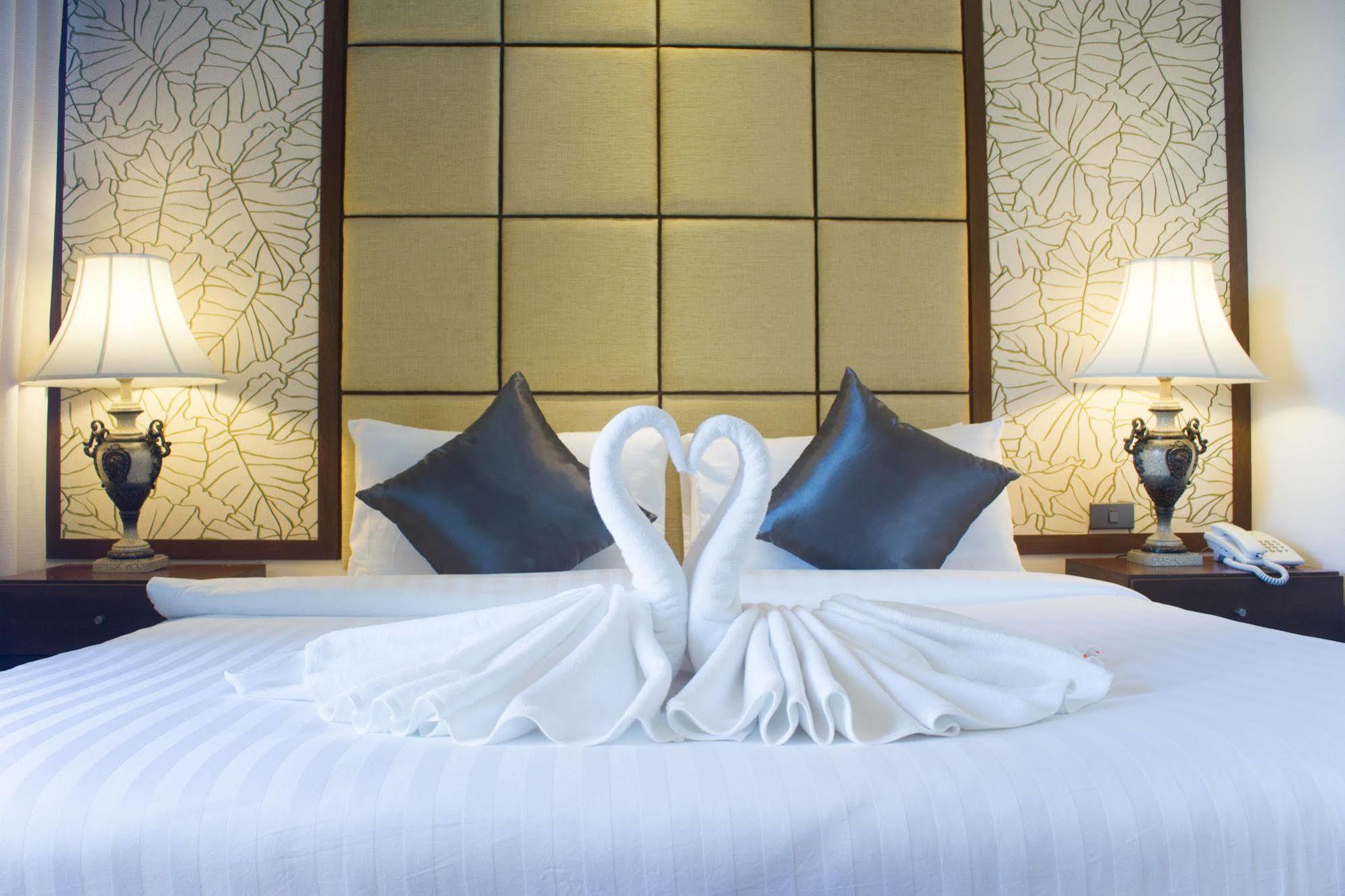 Hatyai Holiday Hotel Хат Яй Екстериор снимка